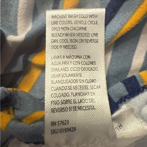 Just be …. Striped stretchy sleeveless belted jumpsuit with keyhole in back. XL - Picture 12 of 12